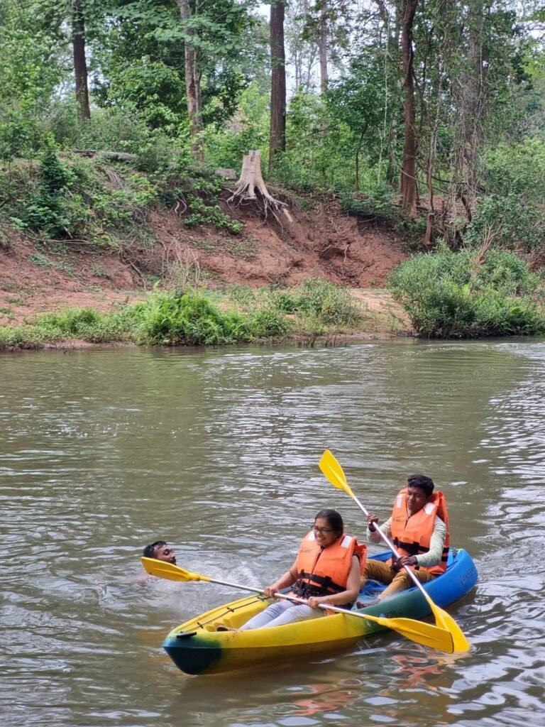 Kayaking in Kanger Valley National Park