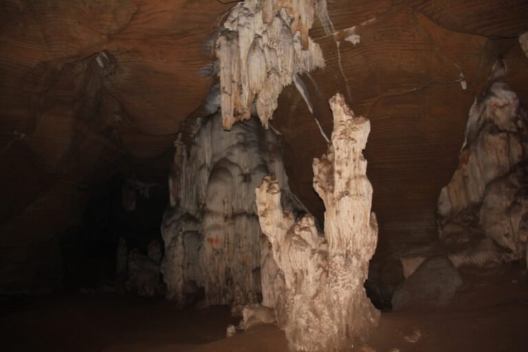 Kotumsar Cave